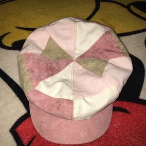 2 women’s hats